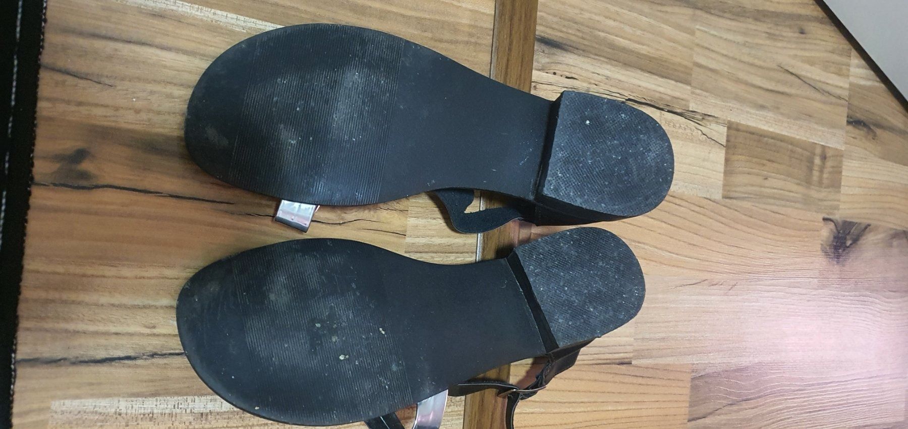 Scarpe da donna: Sandale Nr.40 – Usato da Mels venduto da ricoshop 2