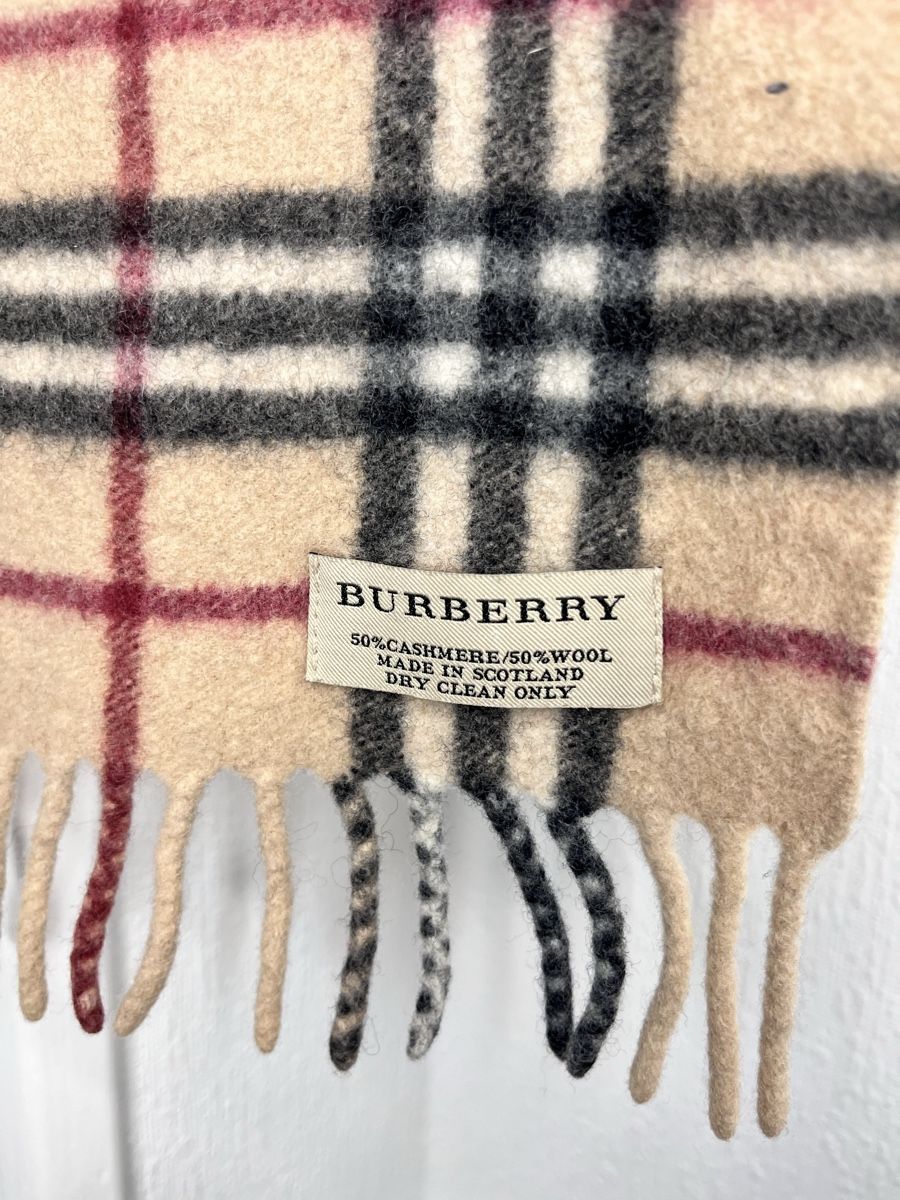 Burberry Foulard & Sciarpe: Burberry Scarf Check Pattern Cashmere Wool Blend Beige – Usato da Lausanne venduto da Danash 1