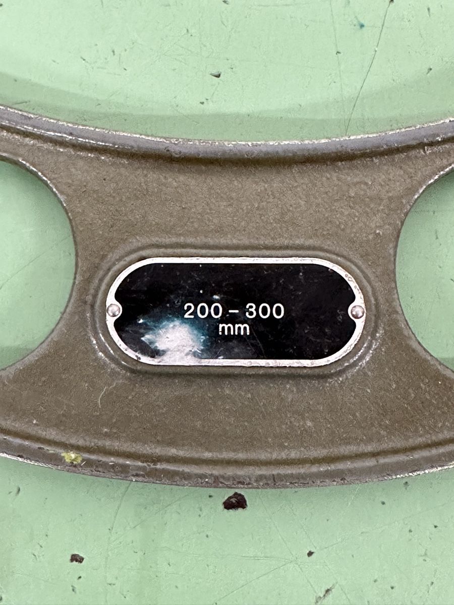 Tesa Misurare: TESA Mikrometer,  Micrometer 200-300 mm – Usato da Aarberg venduto da SNMachines 4