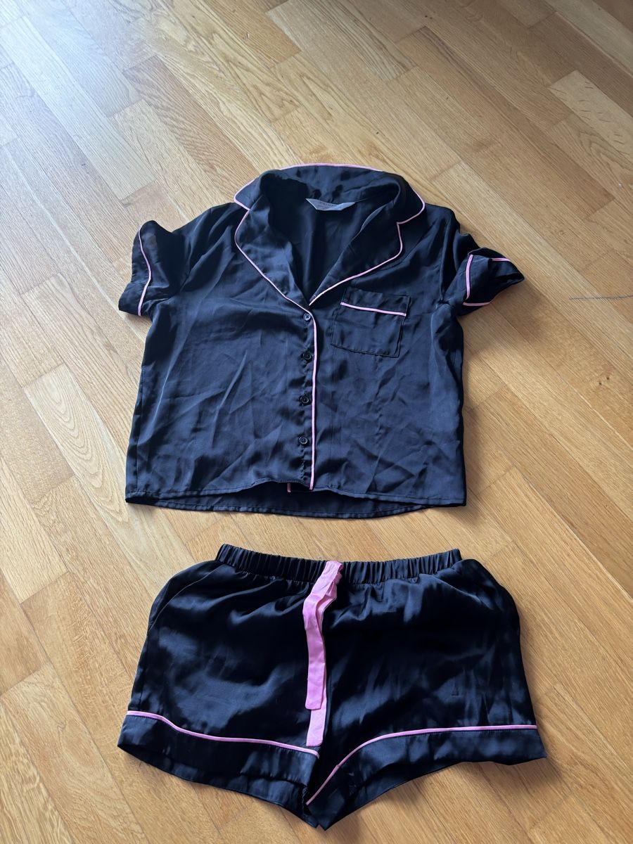 Negligees & Pigiami: Pijama – Nuovo (secondo la descrizione) da Oftringen venduto da violetta9