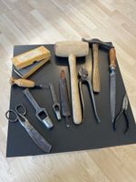 Antikes Sattlerwerkzeug aus Sattlerei