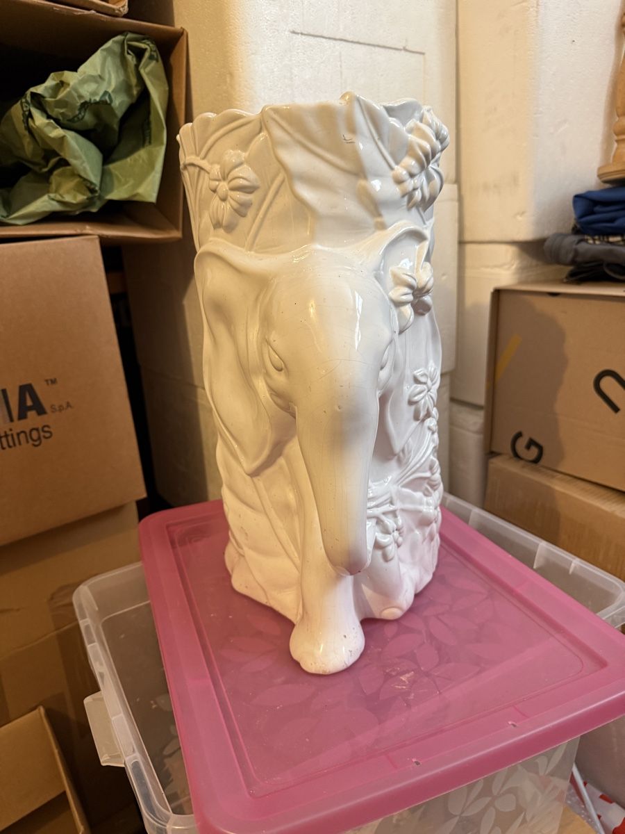 Vasi & Recipienti: Wunderschöne Vase Elefant mit Blumenmuster weiss – Usato da Zug venduto da sir_pk 2