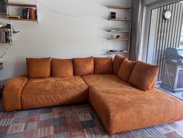 Grosses Eck-Schlafsofa mit Stauraum