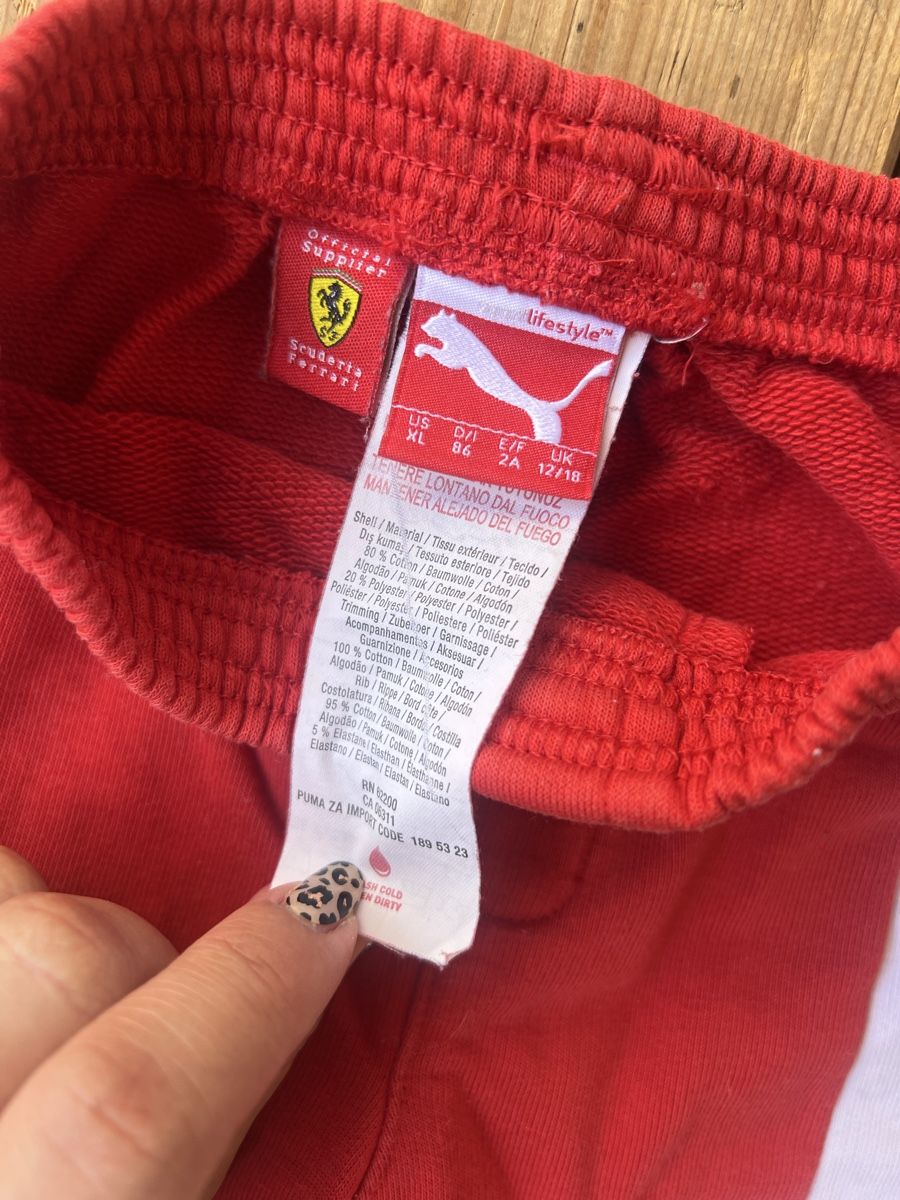 Scarpe, pantaloni & magliette da ginnastica: Puma Scuderia Ferrari Kinder Anzug – Usato da Bellach venduto da janheg 2