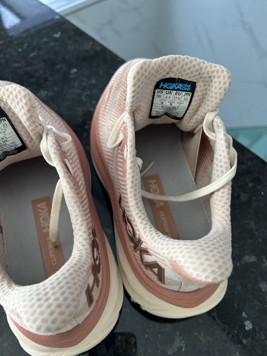 Damenschuhe: Hoka running shoes  – Gebraucht aus moosseedorf von Tannaz.k 2
