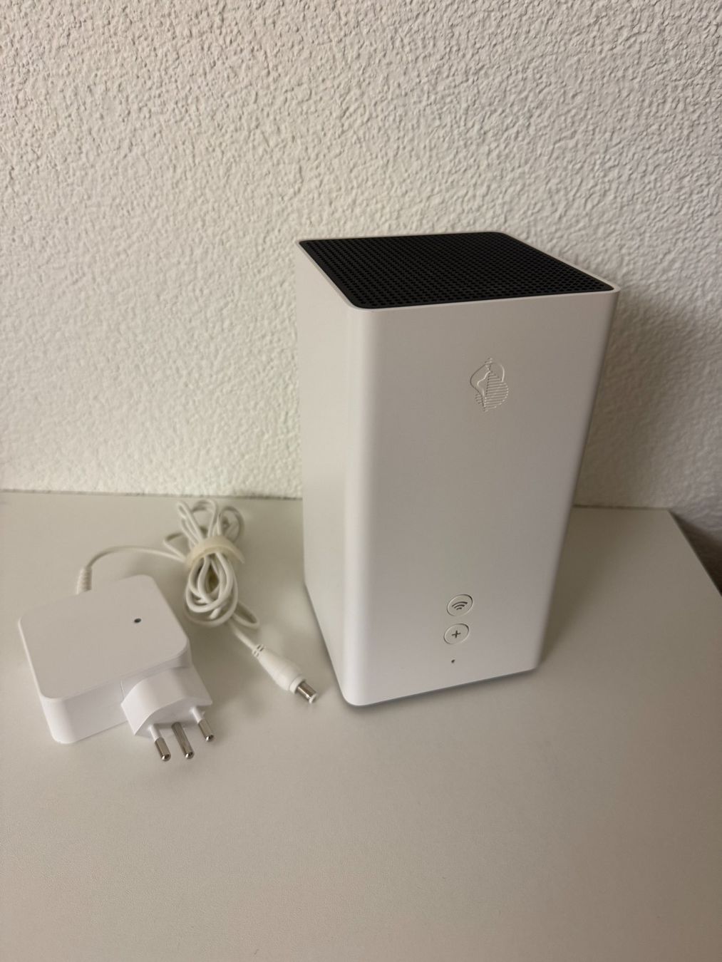 Swisscom Modems & Routeurs: Swisscom Internet-Box 2 - Gratis Versand – D'occasion à Embrach par Rondamaro