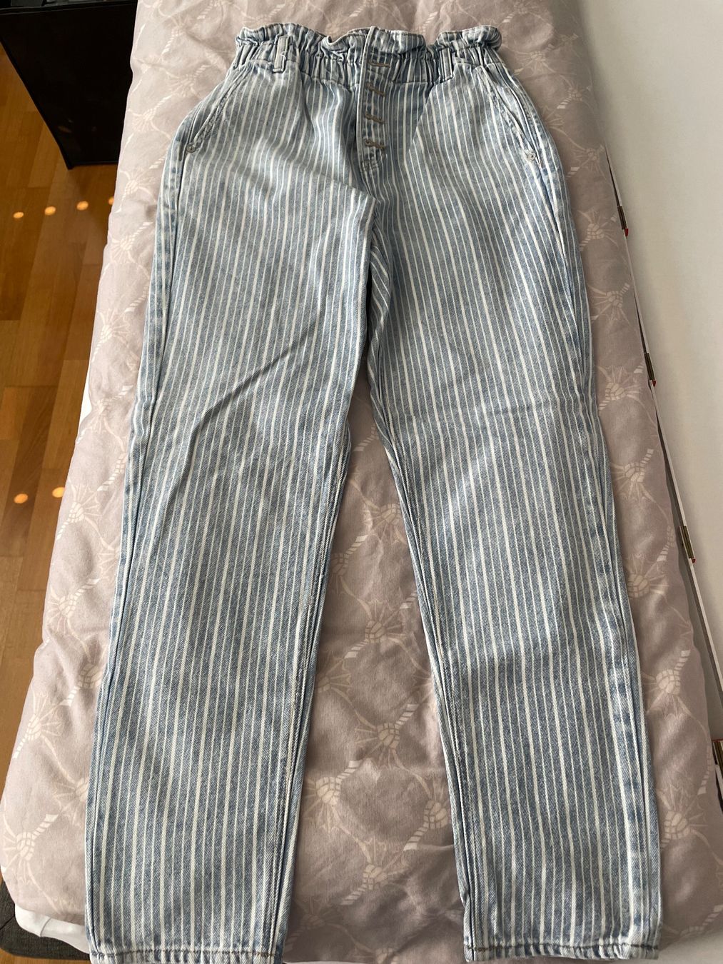 American Eagle Jeans: American Eagle MOM - Jeans – Usato da Zürich venduto da SeldaY