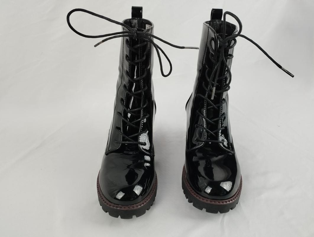 Rainbow Chaussures femmes: RAINBOW Stiefel Gr. 37 Lackoptik – D'occasion à Schübelbach par Restwert_Schubelbach 2