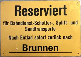 SBB Schild Brunnen goldig eloxiert