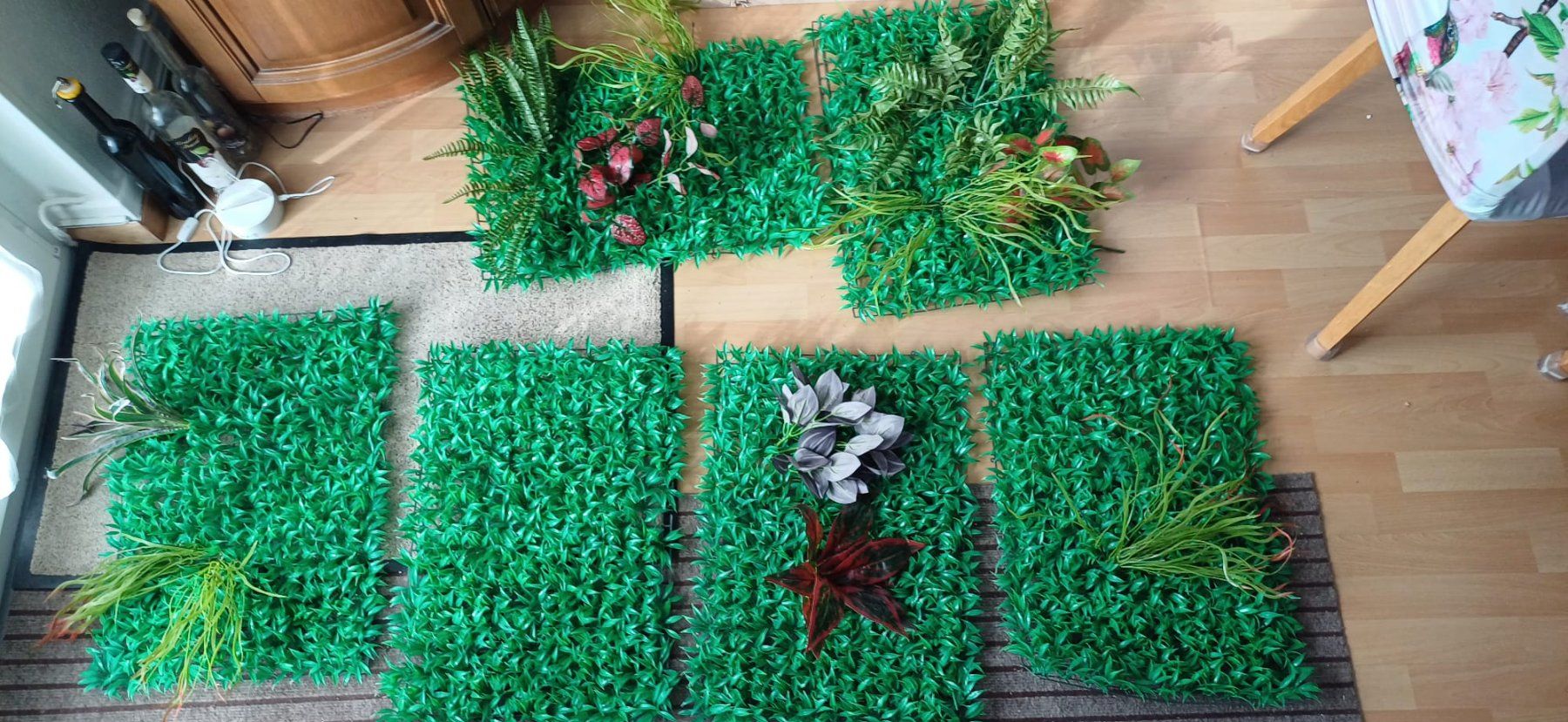 Alle Dekorationen: DécorationFlor(6pce+dekor)oder Grüner Rassen-Teppich Balkon! – Neu (gemäss Beschreibung) aus Payerne von jea_m6nb 3