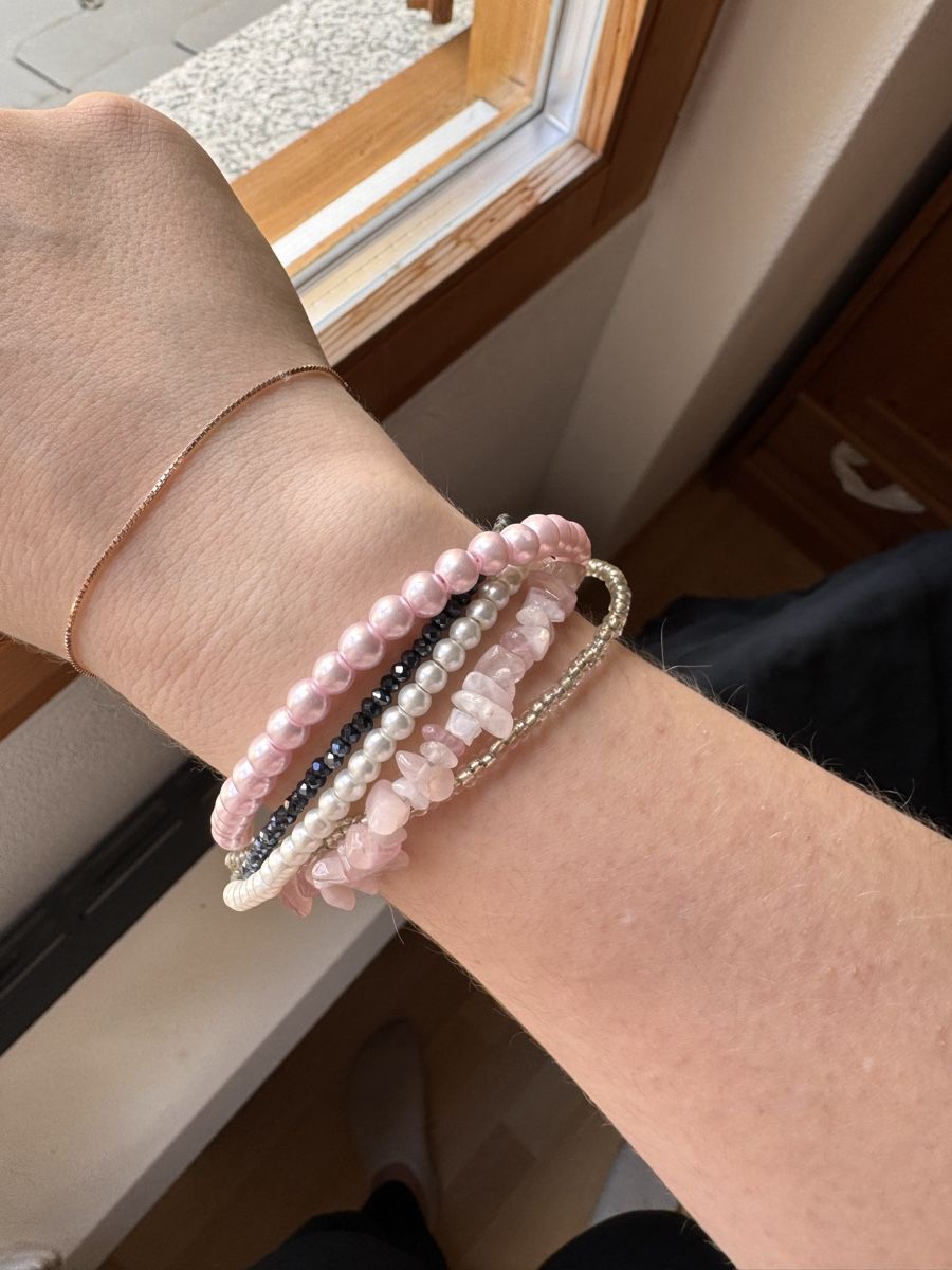Bracciali & Braccialetti: Bracciale fatto a mano con quarzo rosa – Usato da Celerina venduto da gia_z8rb