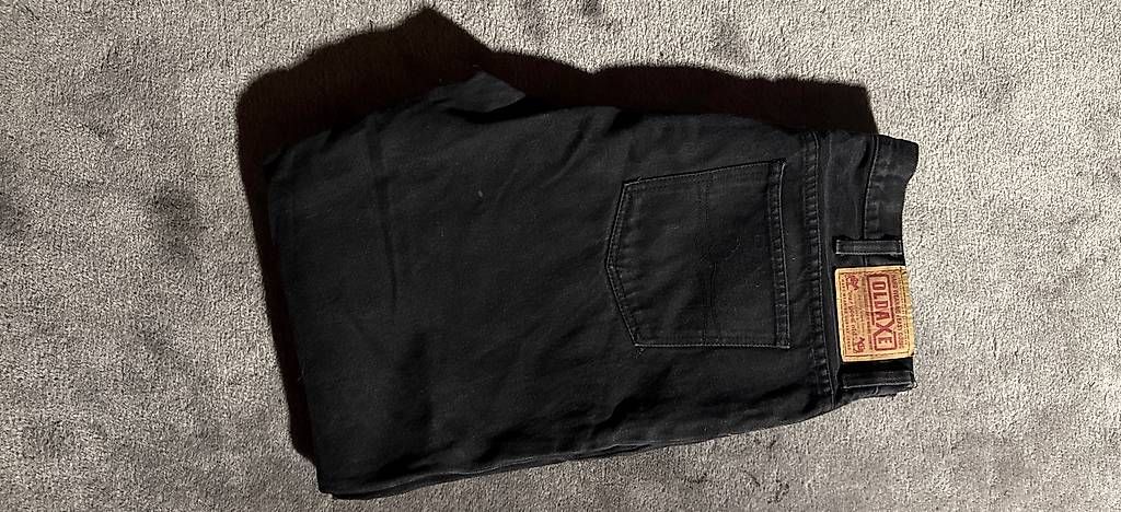Jeans: jeans noir – Gebraucht aus Lausanne von def_7qwq