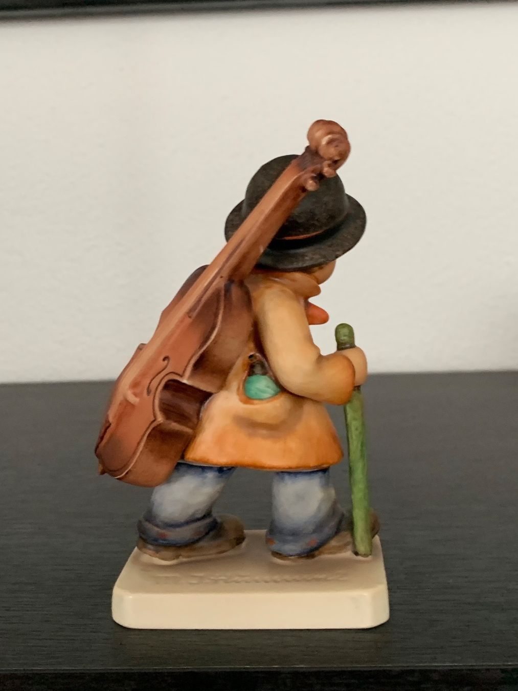 Hummel Statuette: Kleiner Cellist Hummel Figur – Usato da Weiningen ZH venduto da pedari 2