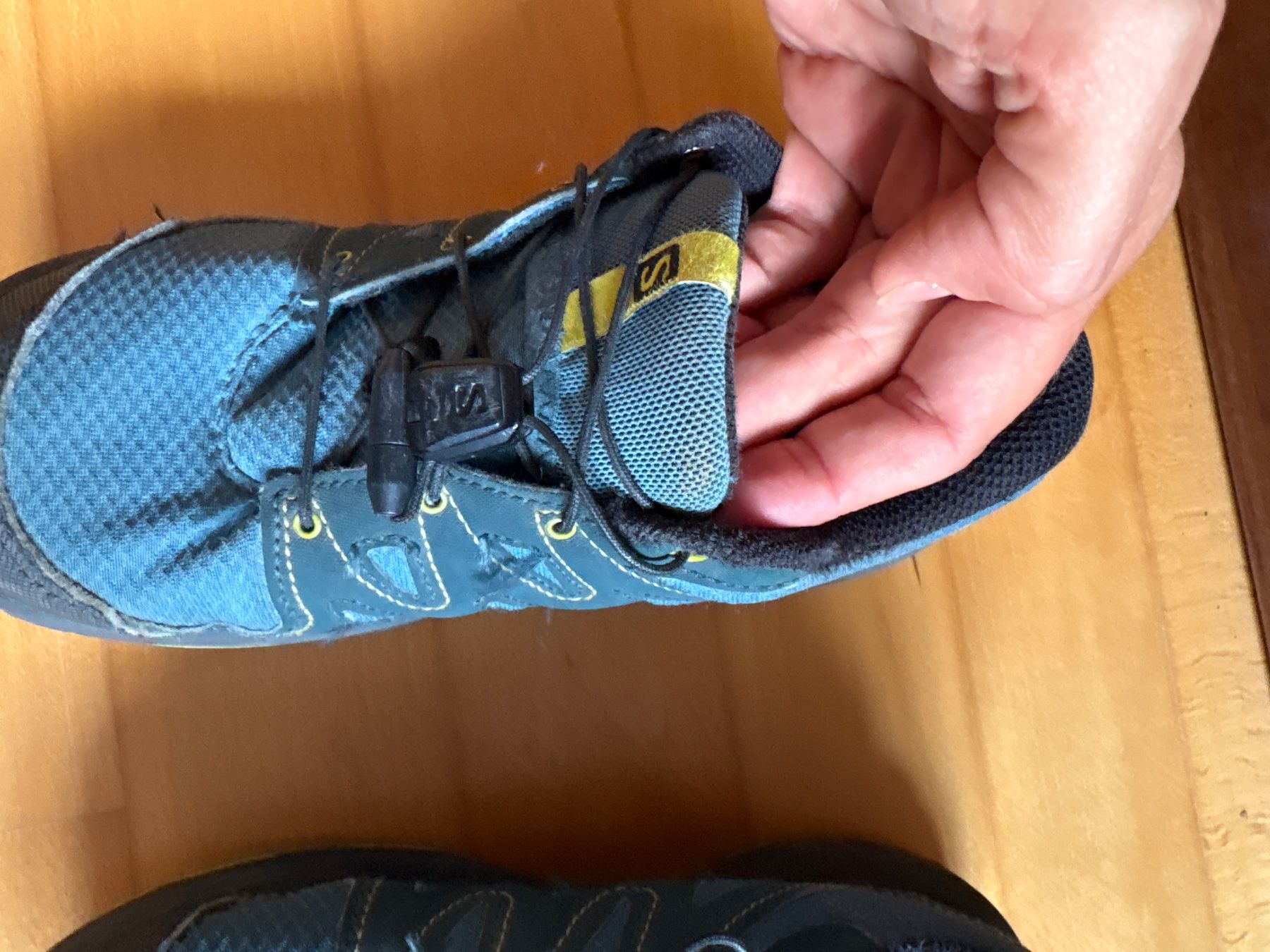Salomon Scarpe per ragazzi: Salomon Trekking Schuhe gr 33 – Usato da Effretikon venduto da MarthaK. 1