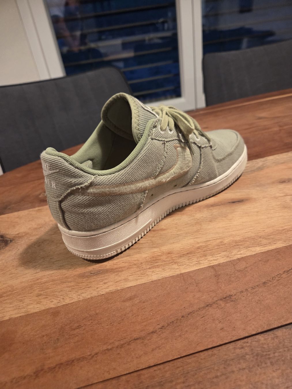 Nike Chaussures hommes: Baskets Nike Air Force 1 vert olive taille 45 – D'occasion à Arconciel par oli_pd2h 1