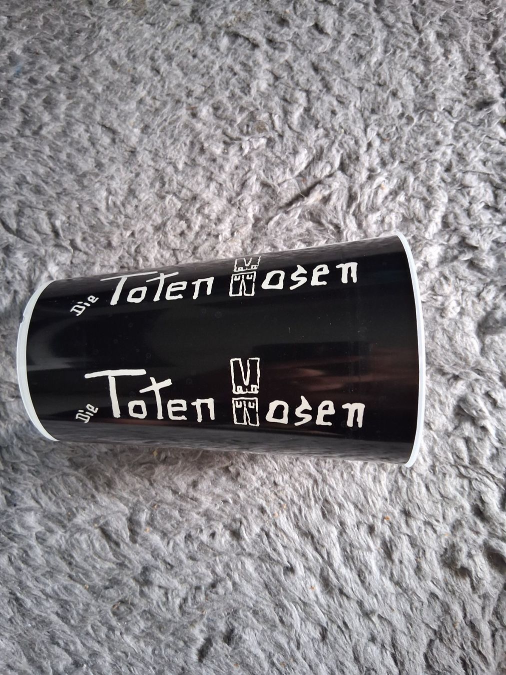 Behälter & Ähnliches: DIE TOTEN HOSEN        TRINKBECHER – Gebraucht aus Wetzikon ZH von Ramones01