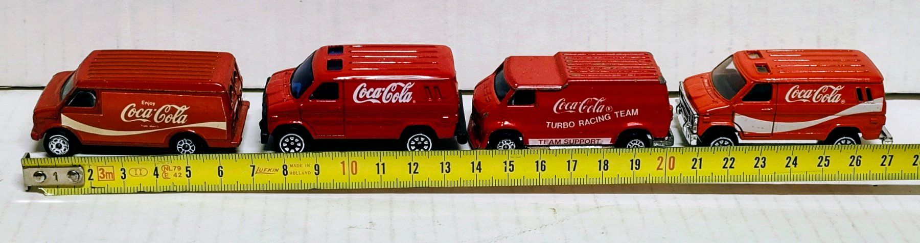 Coca-Cola Voitures modèles: 4 Coca-Cola Autos – D'occasion à Pfäffikon ZH par Colacity