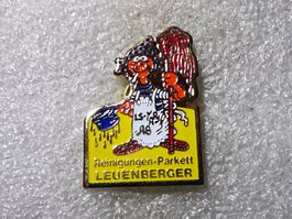 Ansteckpin 79: Reinigung Leuenberger