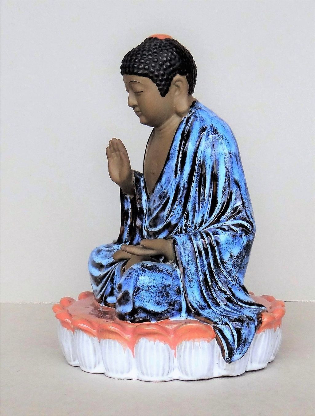 Skulpturen & Statuen: Buddha aus gebranntem Ton, Emailbemalung – Gebraucht aus Alpnach Dorf von MZ001 1
