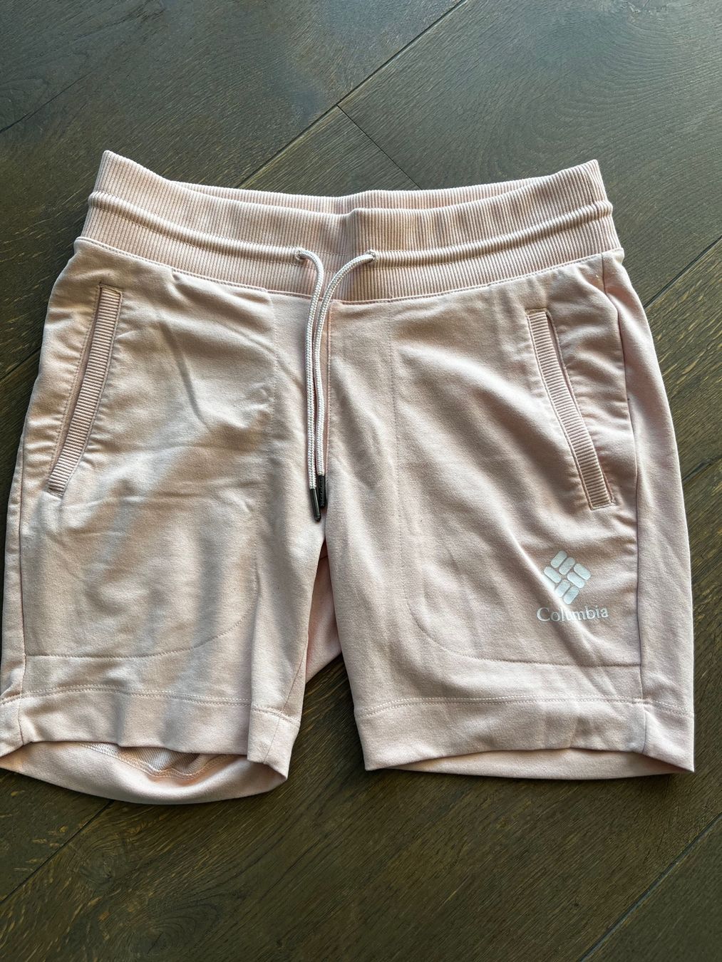 Columbia Pantalons: Short de sport Columbia S – D'occasion à Develier par lili_1