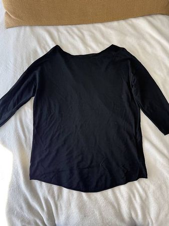 Pull noir