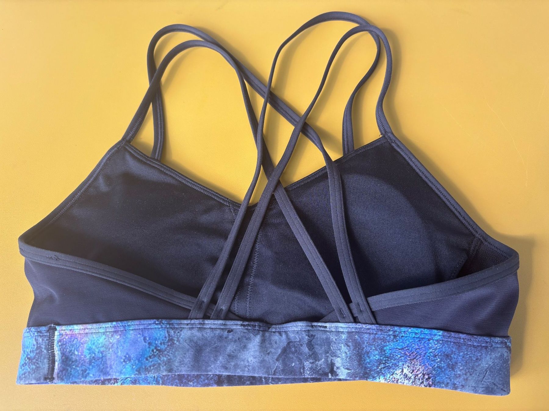 Reebok Top: REEBOK Sport Bra/Top – Usato da Zürich venduto da missmodernage 2