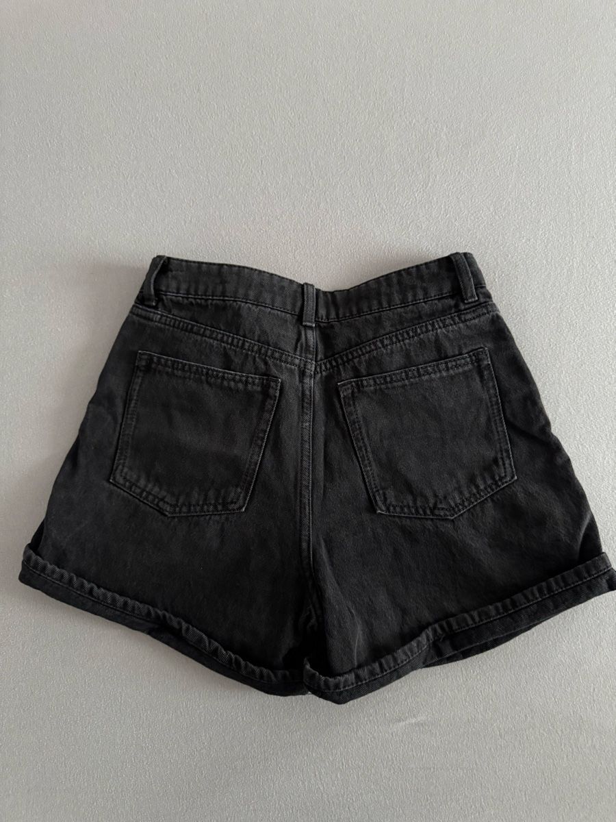 H&M Pantaloni: BLACK JEANS-SHORTS🎱 – Nuovo (secondo la descrizione) da Dietikon venduto da athiinax 1