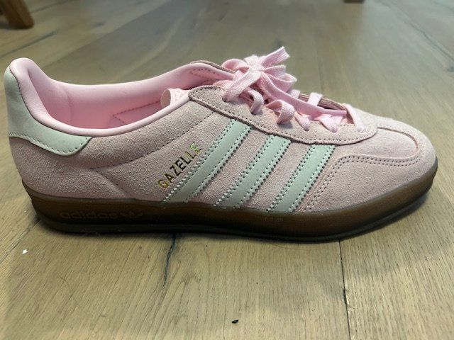 Adidas Scarpe da donna: Adidas Gazelle rosafarbig (neu) – Usato da Küssnacht am Rigi venduto da Uvaan 1