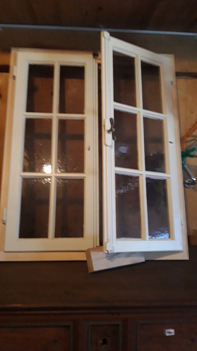 Fenster: Uraltes Kirchenfenster – Gebraucht aus Schangnau von Arnika56 1
