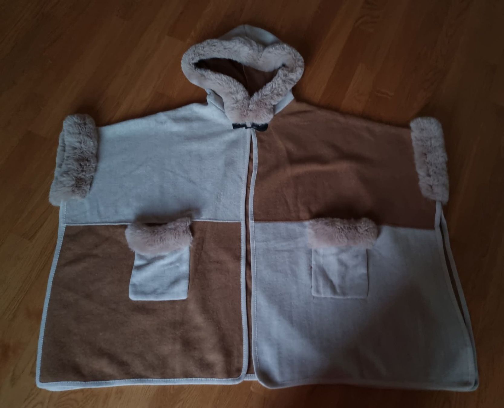 Autres vêtements femmes: Pancho – Neuf (Voir description) à Cham par Moikki 1