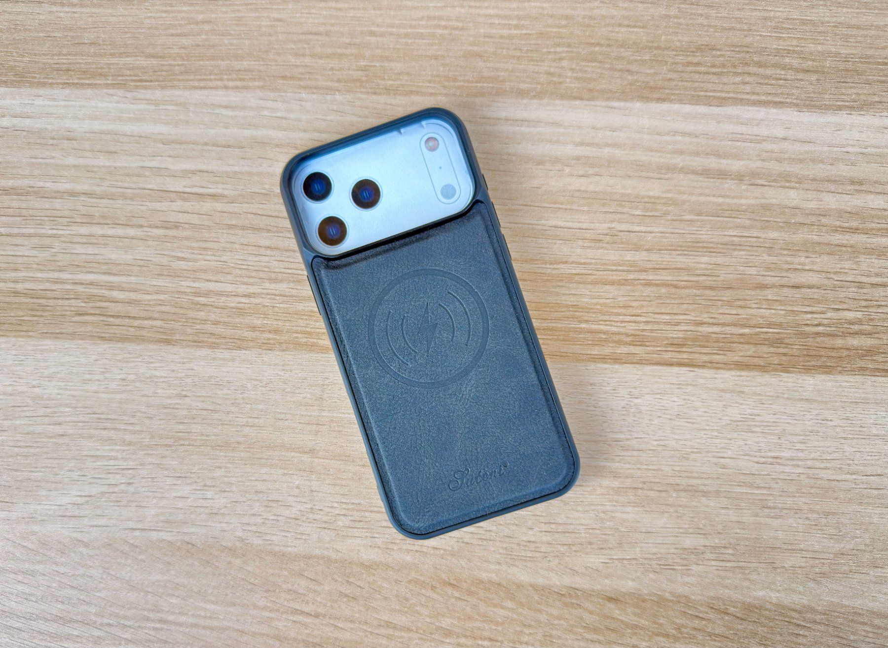 Apple Cover & Protezioni schermo: coque iPhone 17 Pro Max noire – Nuovo e nell'imballaggio originale da Thônex venduto da BrYu 8
