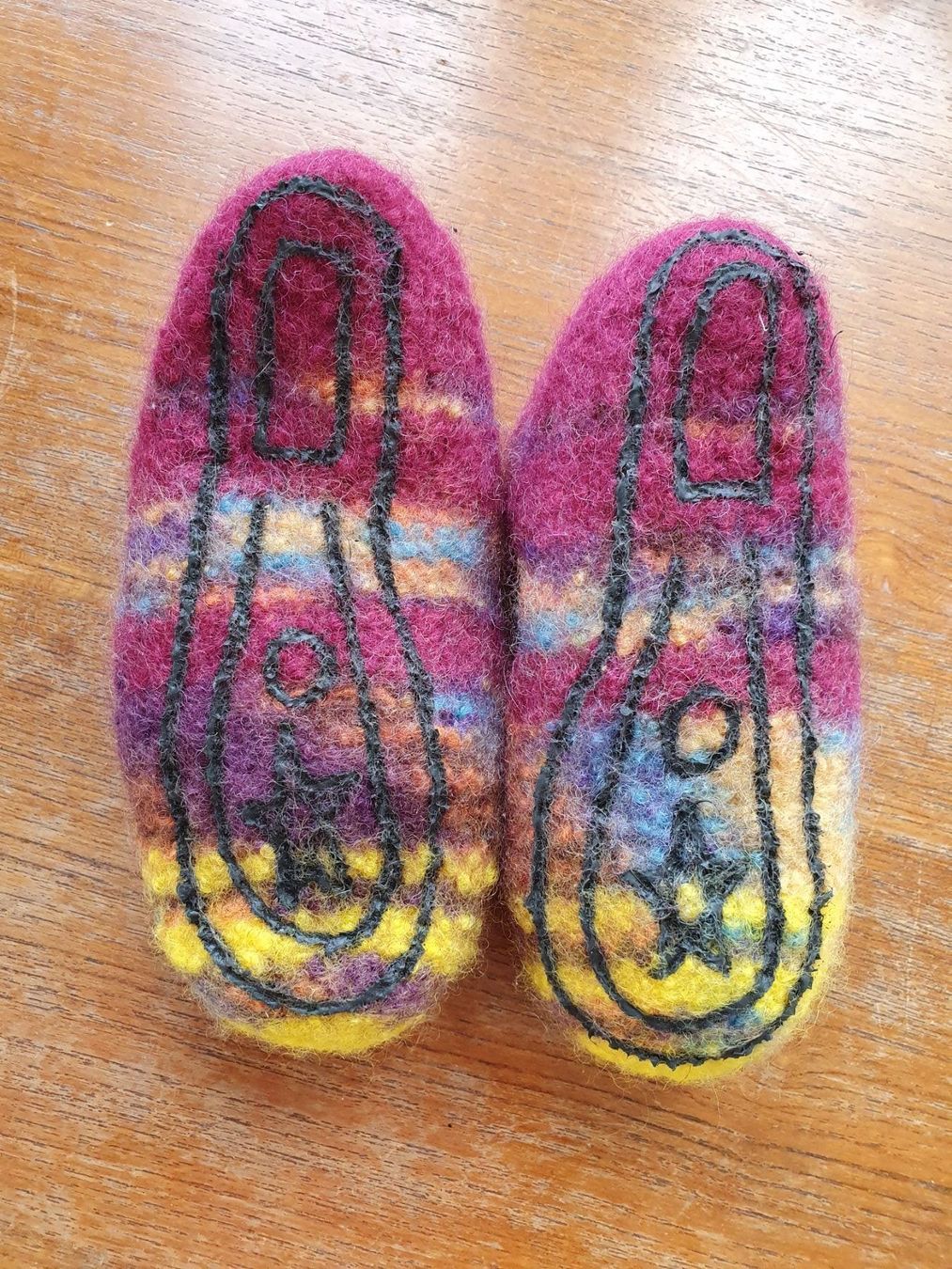 Schuhe für Jungen: Hausschuhe Gr. 24 – Gebraucht aus Kappel SO von tiger1921 1