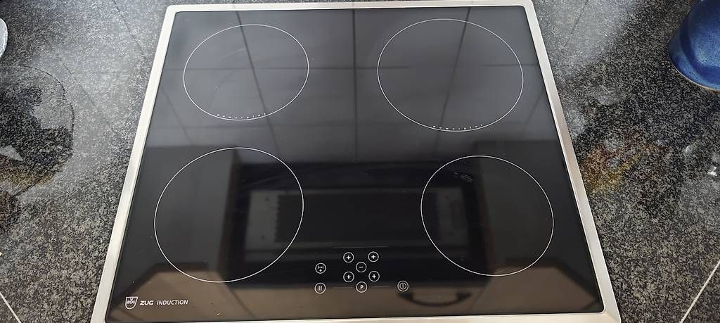 Cuisinières: Glaskeramik Kochfeld V-ZUG Induktion – D'occasion à Goldach par Boszorkany