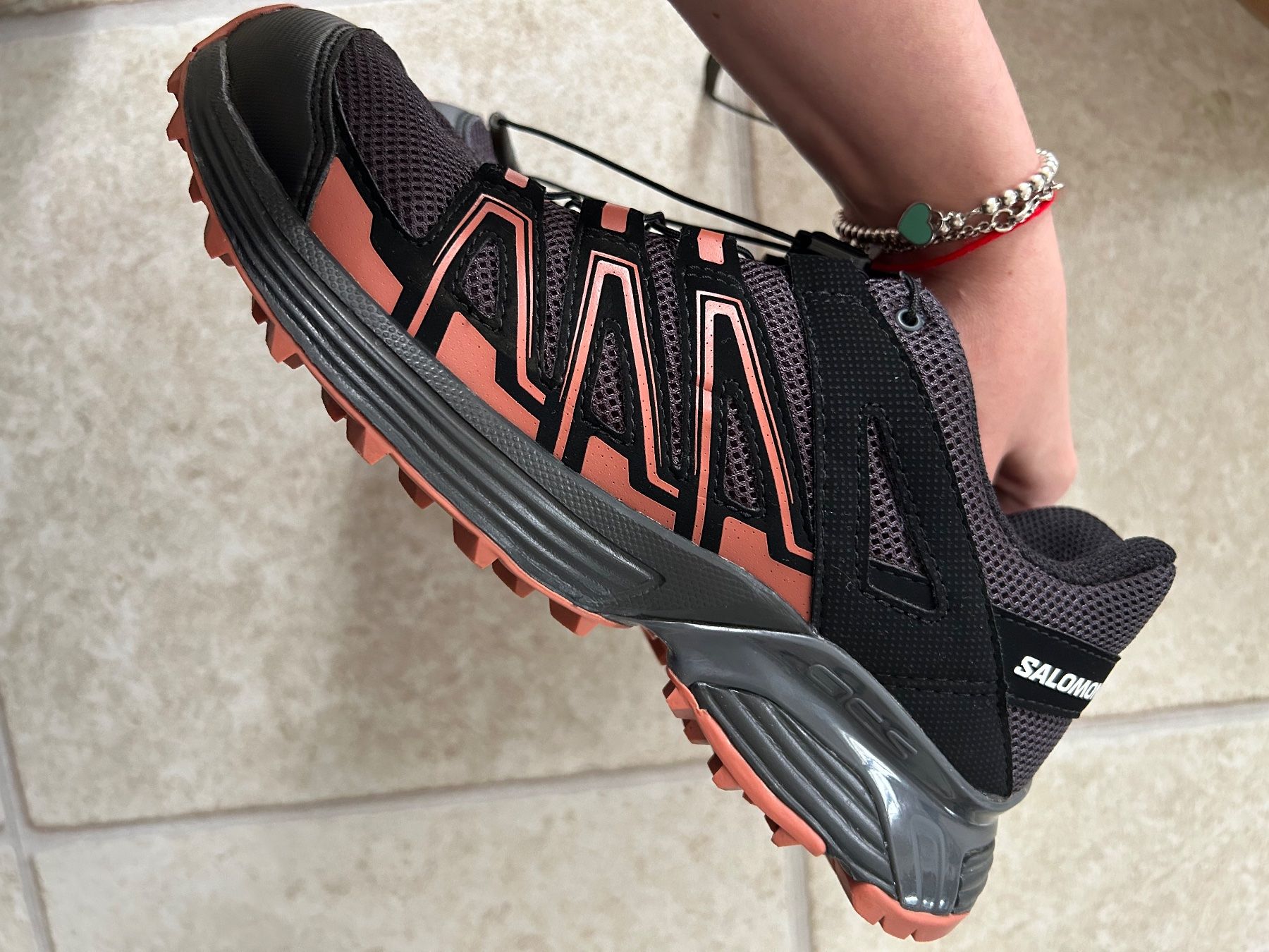 Salomon Scarpe da donna: Baskets Salomon comme neuves, pointure 39 1/3 – Usato da Courroux venduto da Yermakova 5