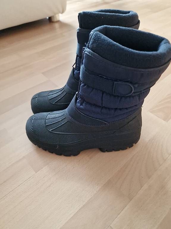 Scarpe da uomo: Winterschuhe / Winterstiefel Gr. 42 – Usato da St. Gallen venduto da ste_fq9h