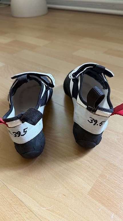 Chaussures femmes: Unparallel Qubit 39,5 neu  Kletterschuh  – D'occasion à Wimmis par han_xz5n 1