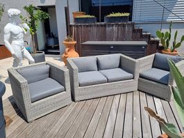Hochwertige Rattan-Lounge zu verkaufen 
