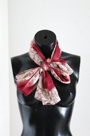 Eleganter Foulard