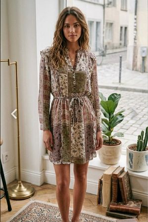 Sehr hübsches luftiges Kleid von Zara Gr.M