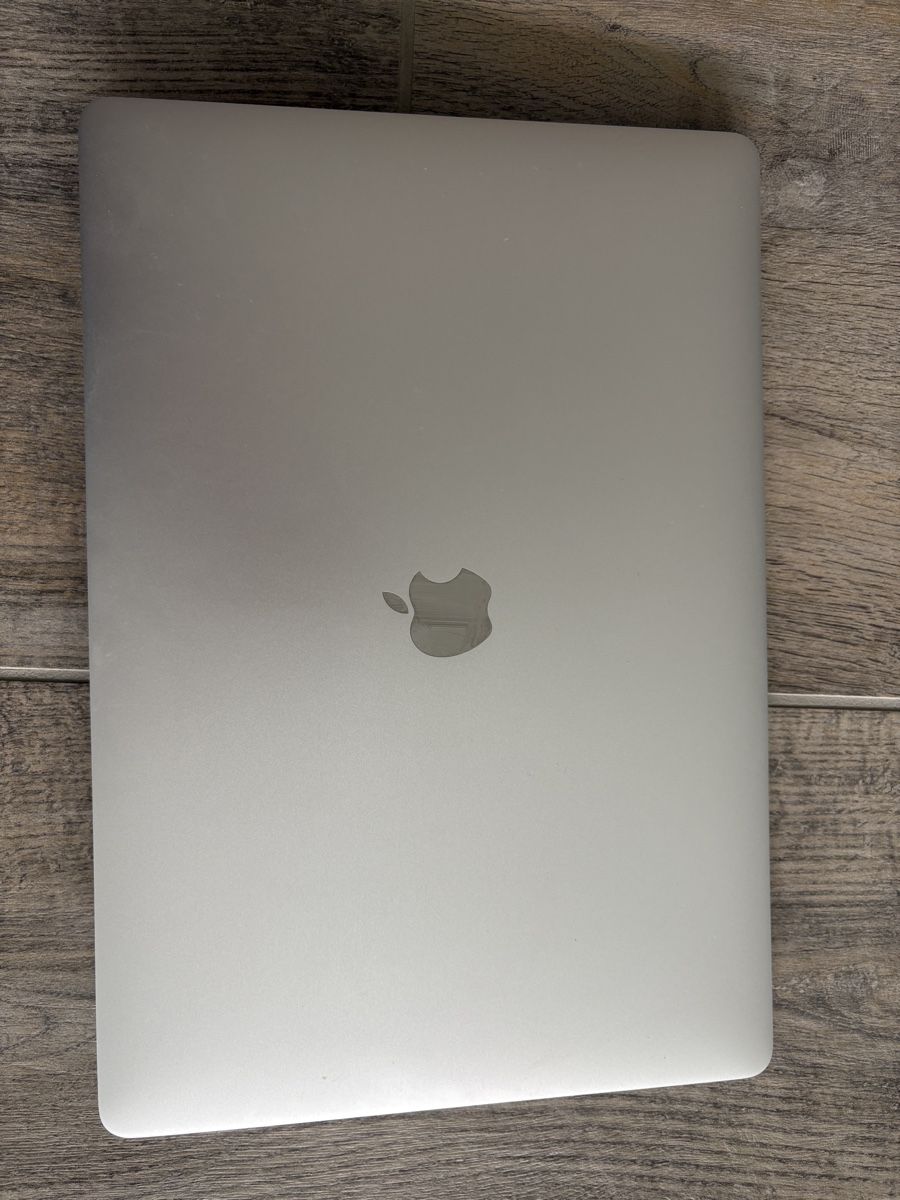 Apple Notebook: MacBook pro 15 Zoll – Usato da Oberriet SG venduto da vaskartely 1