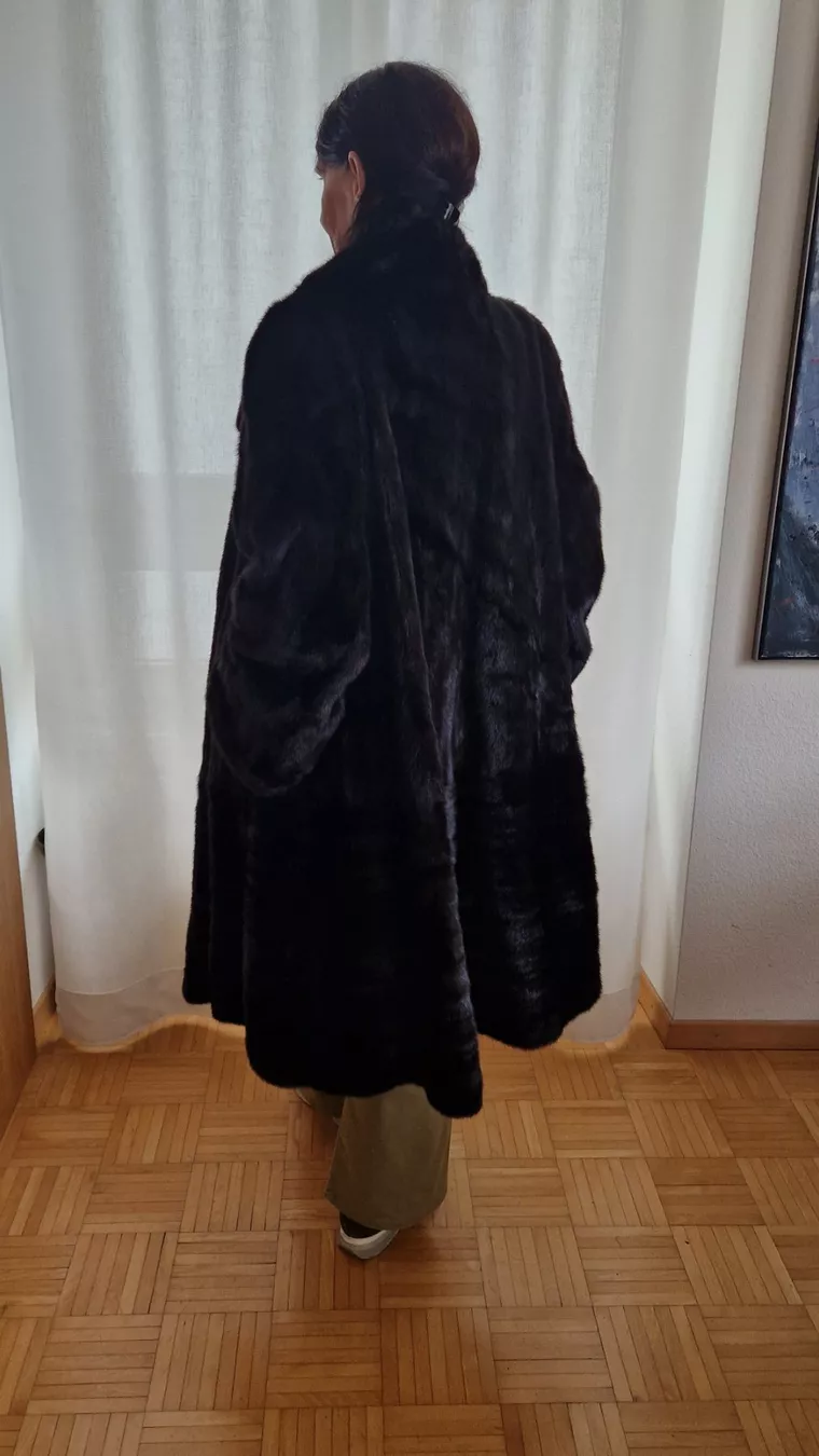 Nerz Cappotti: Nerzmantel – Usato da Luzern venduto da kzu_8qsg 1