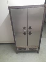 Vintage Design Aluminium (Niroster) Leder Schrank/ Kommode