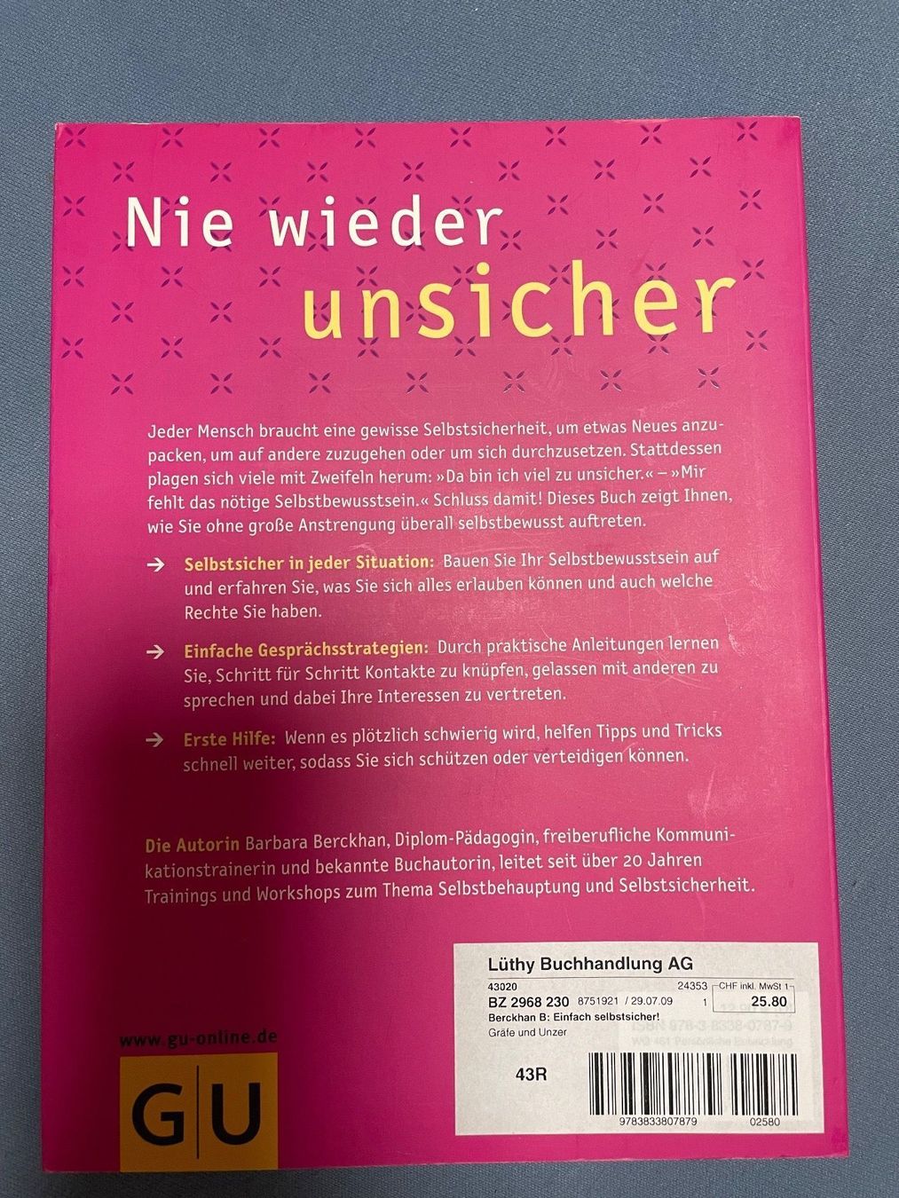 Libri: Buch Einfach Selbstsicher Neu – Nuovo (secondo la descrizione) da Bettlach venduto da Kkalena 1