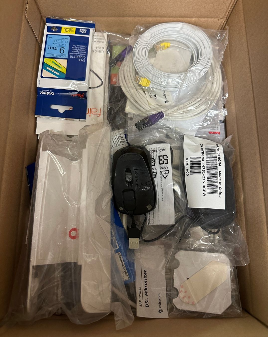 Componenti elettronici: Restposten / Elektronik-Artikel: Kabel, Maus, Adapter – Usato da Nussbaumen AG venduto da olitech5415 4