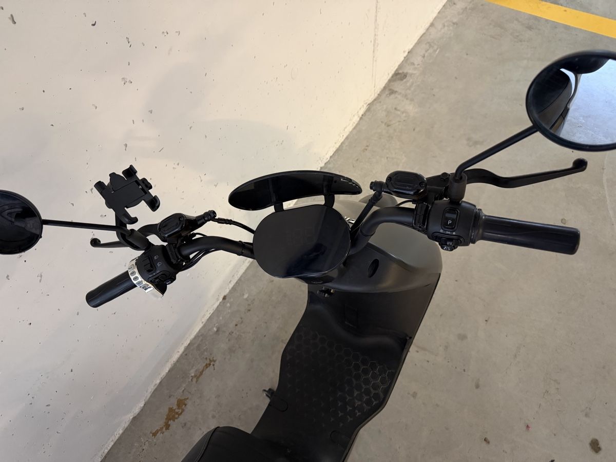 Scooters: E-Roller Zilla Loki mit Topcase – Gebraucht aus Wangen b. Dübendorf von donnaRe 7