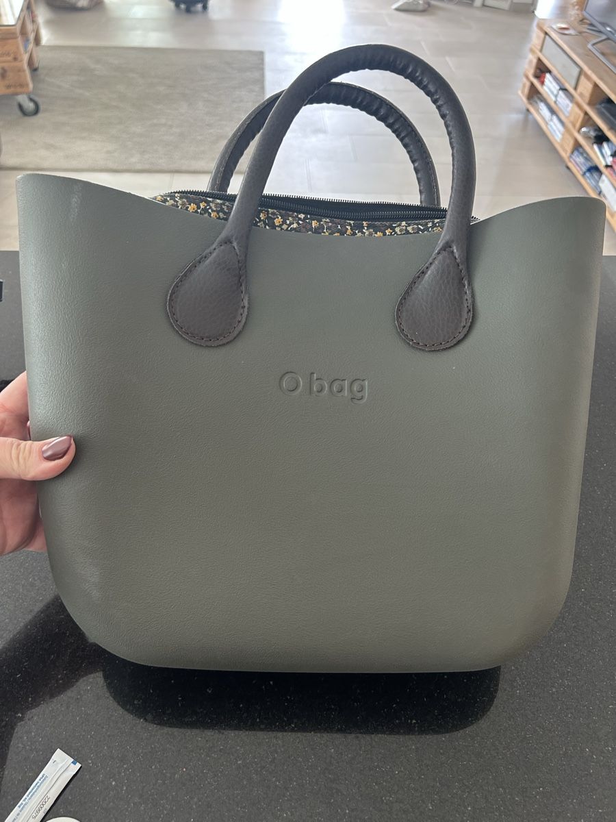 Obag Borse da donna: Obag Handtasche khaki mit Blumen Innenfutter – Usato da Uerikon venduto da _Angi.