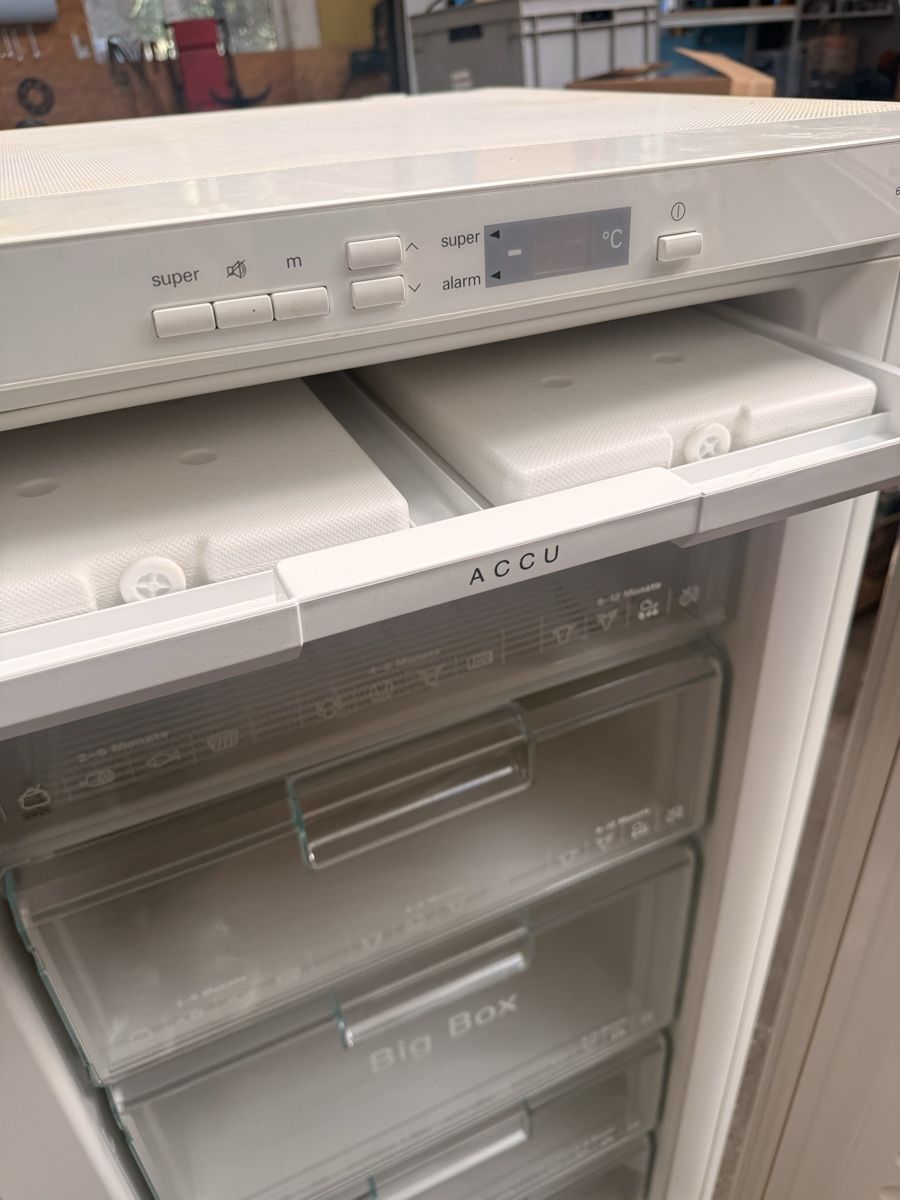 Gefrierschrank: Siemens Gefrierschrank weiss – Gebraucht aus Wildegg von KramerBeni 3