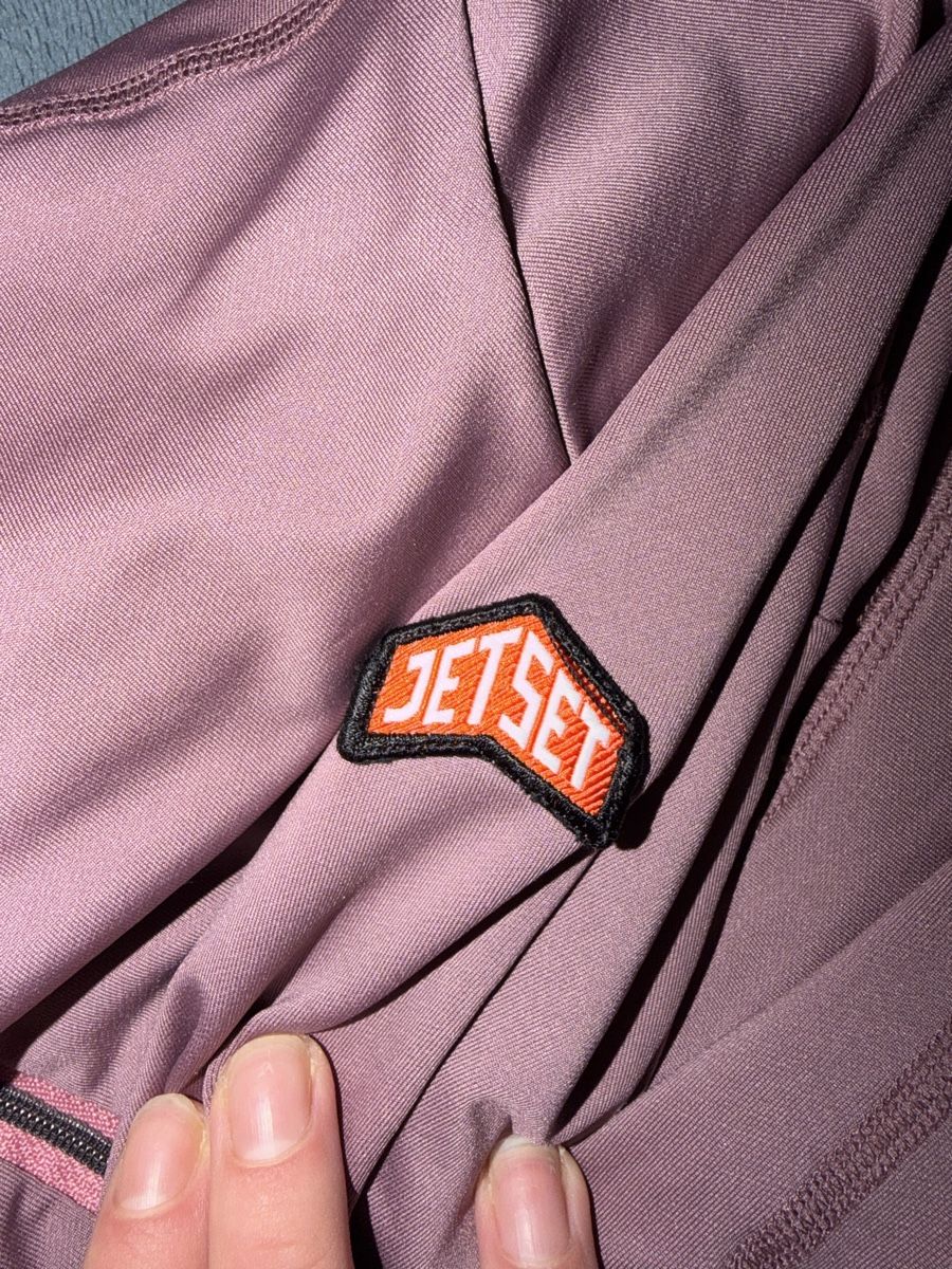 Jet Set Tops: JetSet Pink Base Layer Top – Neuf (Voir description) à Luzern par das_2s8k 2