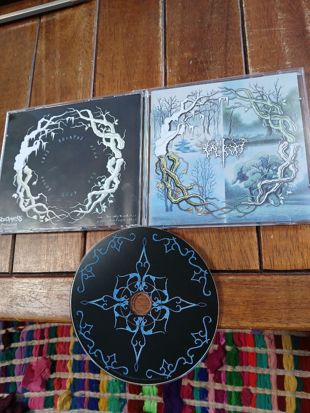 CD: iskon - ...(serbia 2010) – Usato da St-Cergue venduto da VeganWarrior