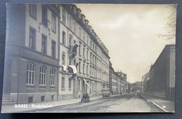 Basel, Bruderholzstrasse belebt, Wagen/ Fotokarte ca 1920